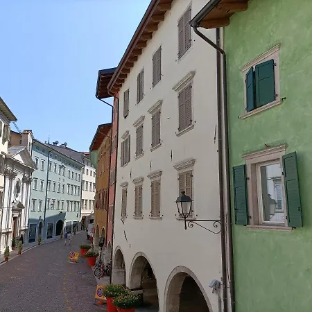 Le Meridiane In Guest house Trento